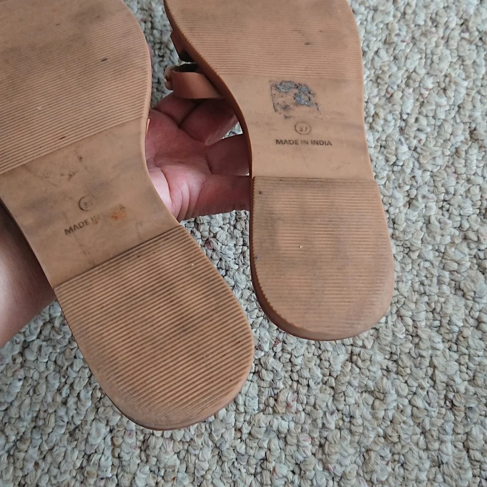 Manebí 'Ibiza' full grain leather and shells slides size 6.5